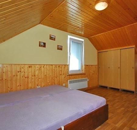 Privat Mrazik Villa Partizanska lupca Exteriör bild